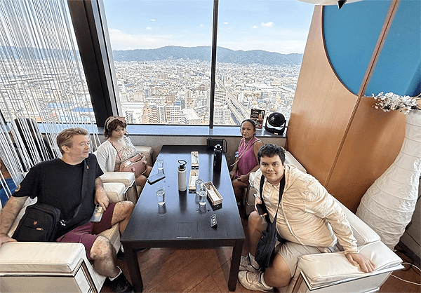 スカイラウンジ22